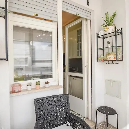 2 Bedroom Cozy Apartment In Gorizia Exterior foto